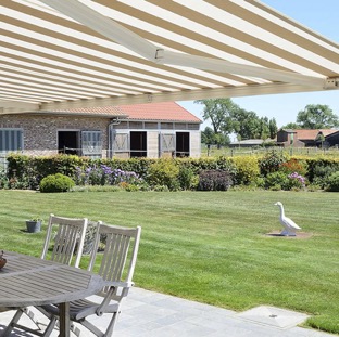 Carrousel B25 (6).jpg